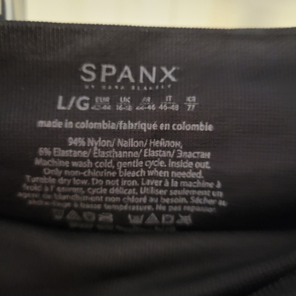 Spanx - Cropped Look At Me Now Watercolor Leggings - Picture 4 of 5